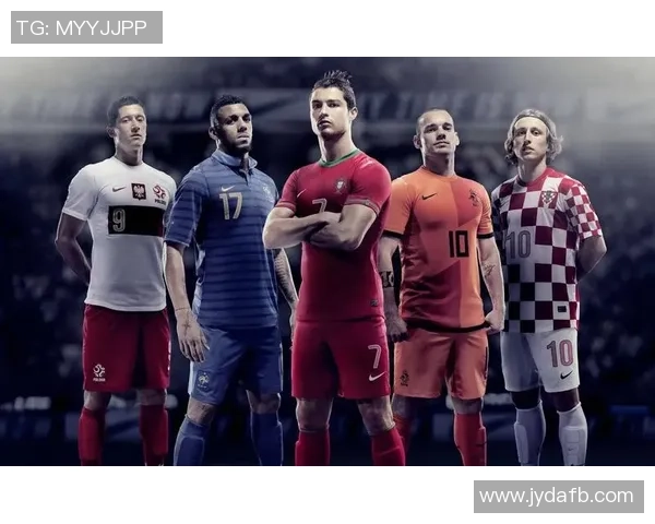 足球明星卡册图片展示全球顶级球员风采与荣耀瞬间的珍贵收藏 足球明星卡册图片展示全球顶级球员风采与荣耀瞬间的珍贵收藏