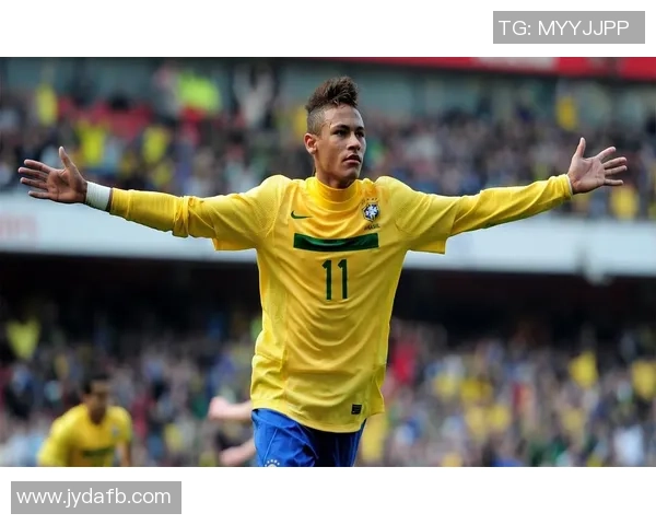 长发足球明星男生的魅力瞬间与时尚风采全景展示 长发足球明星男生的魅力瞬间与时尚风采全景展示